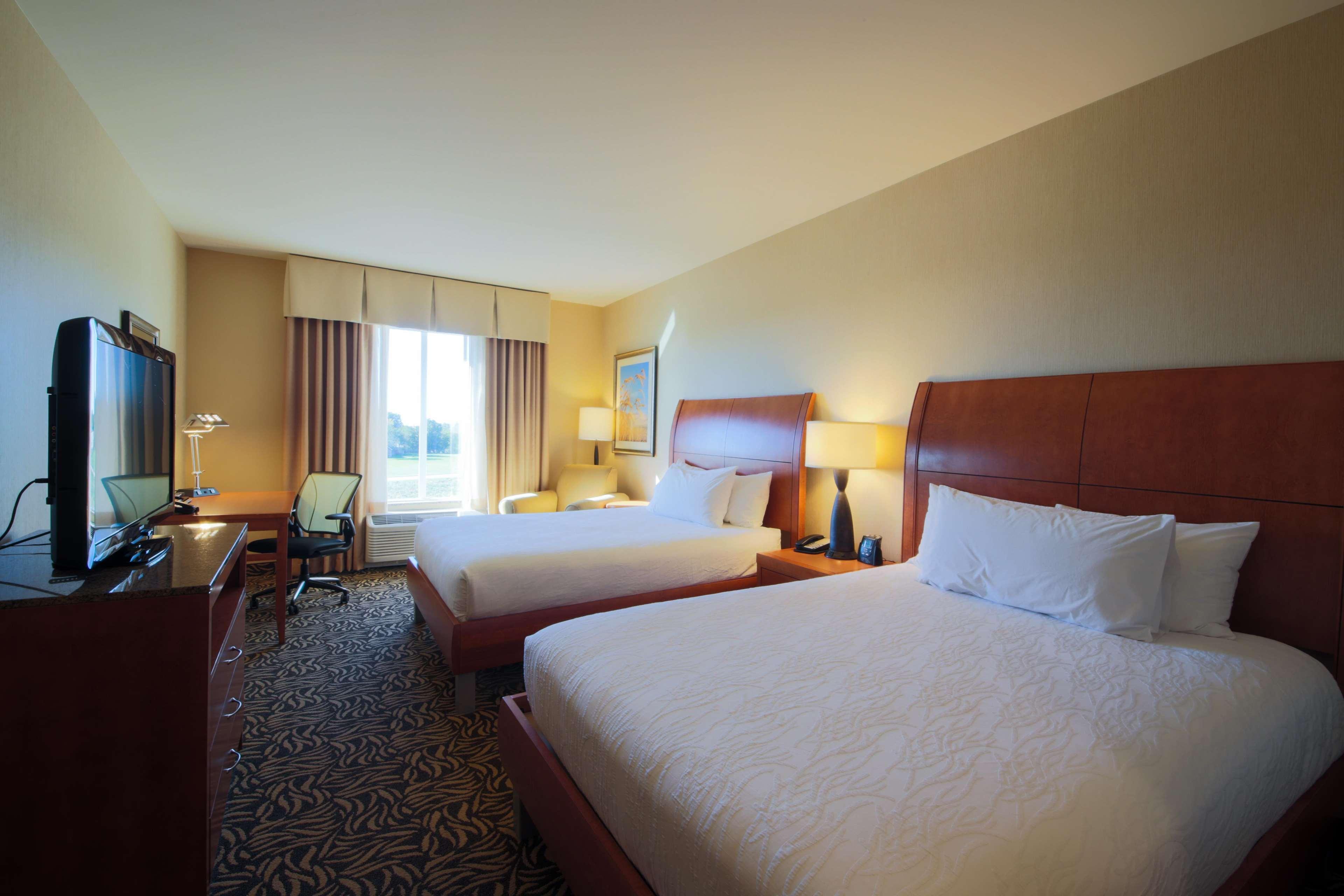 Hilton Garden Inn Cedar Falls Conference Center Esterno foto