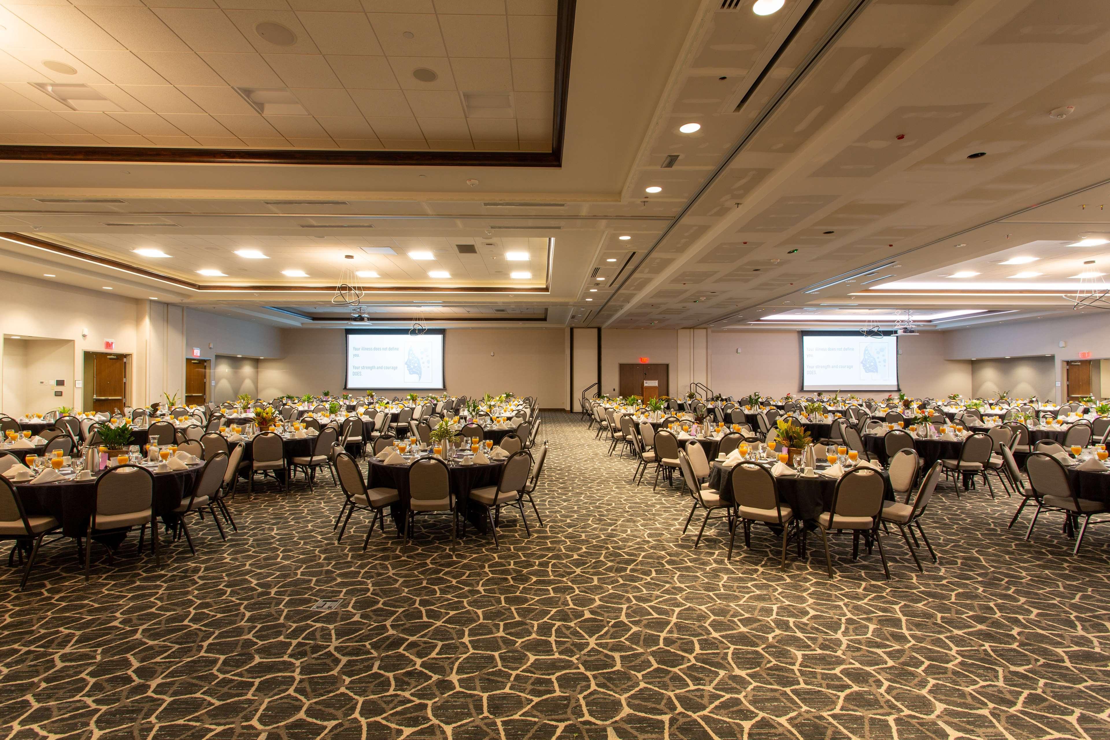 Hilton Garden Inn Cedar Falls Conference Center Esterno foto