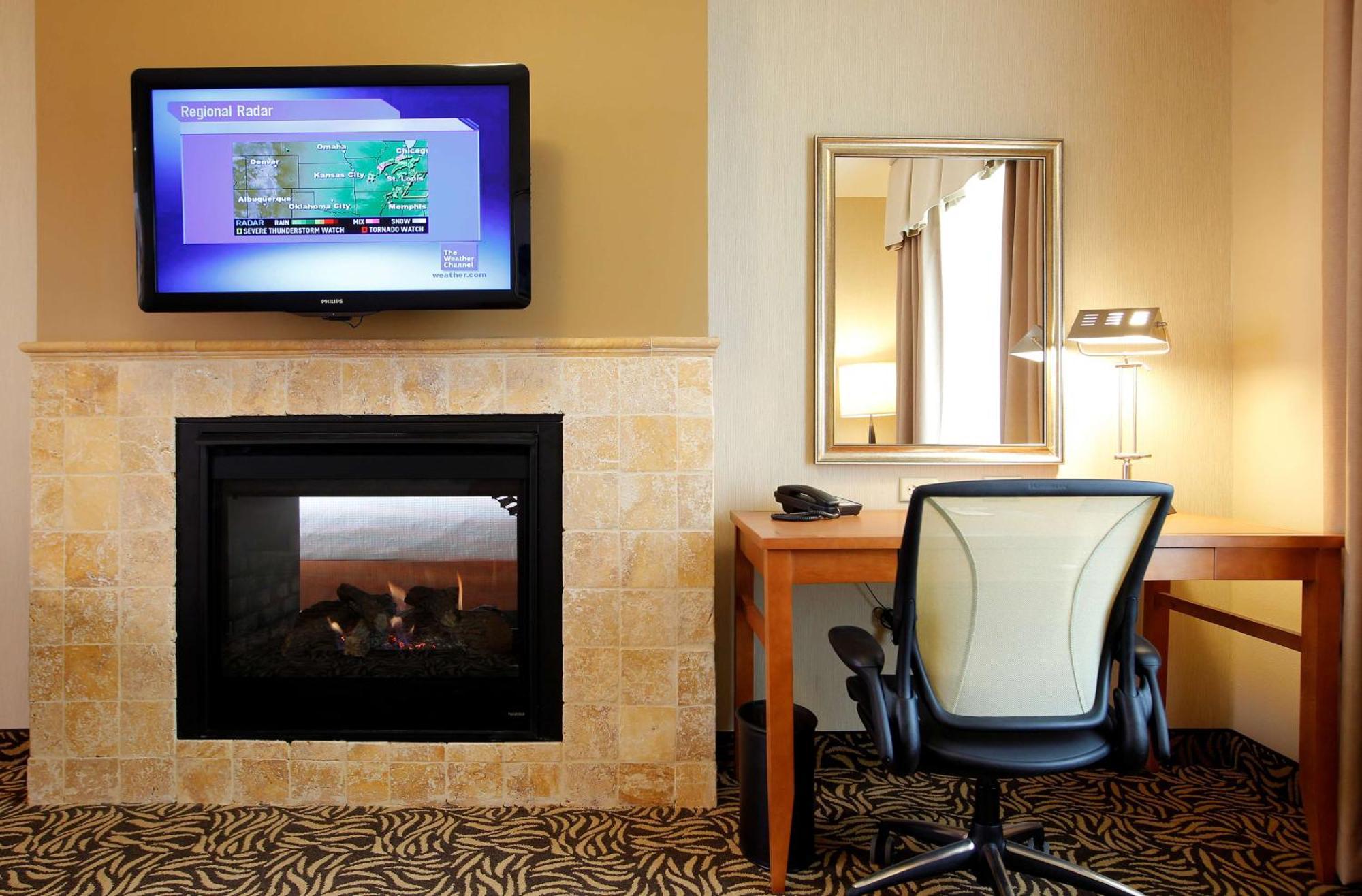 Hilton Garden Inn Cedar Falls Conference Center Esterno foto