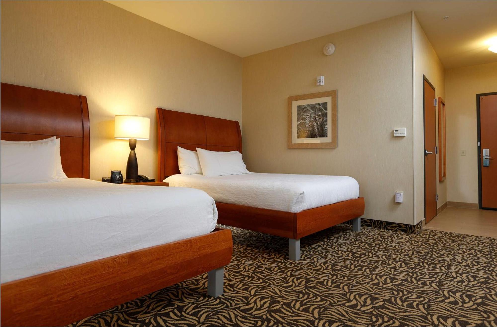 Hilton Garden Inn Cedar Falls Conference Center Esterno foto
