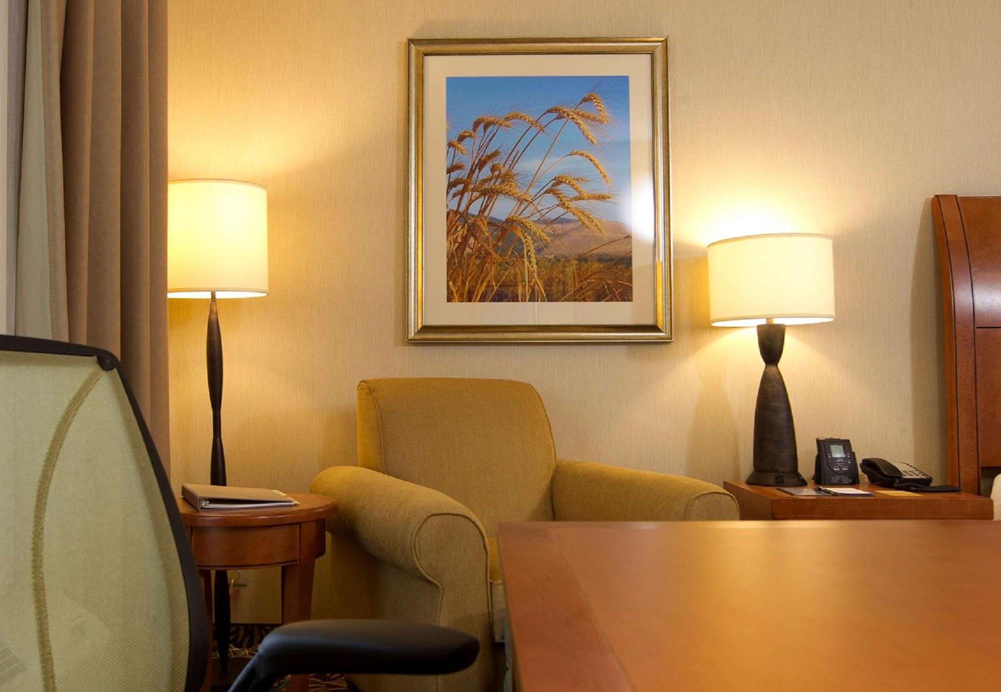 Hilton Garden Inn Cedar Falls Conference Center Esterno foto