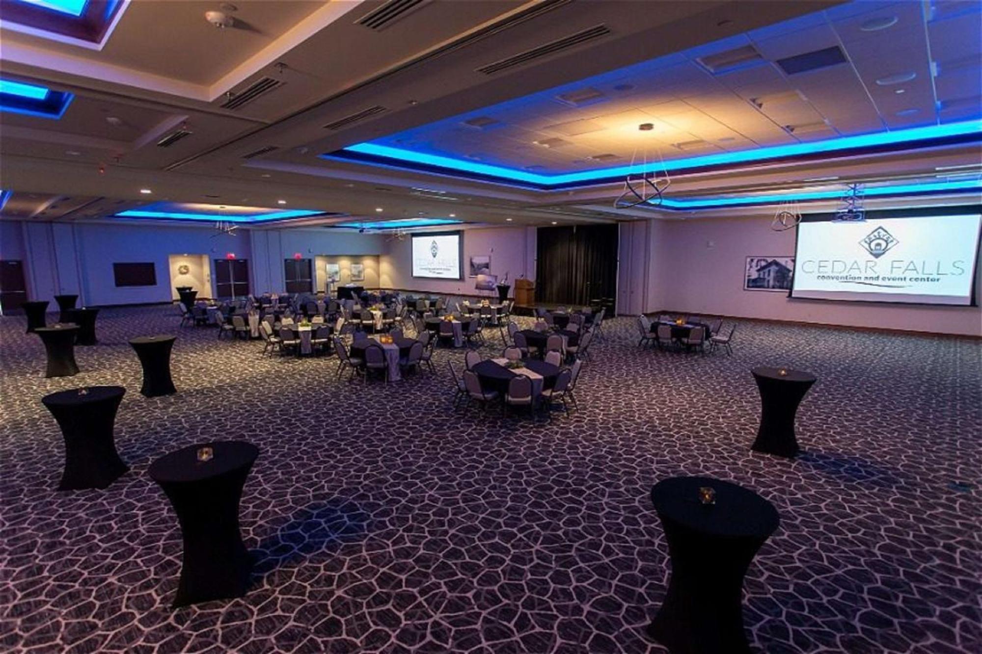 Hilton Garden Inn Cedar Falls Conference Center Esterno foto